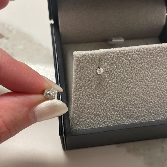 Effy 14K white gold diamond round stud earrings - Picture 5 of 8